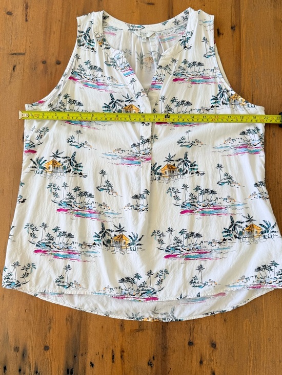 Crown & Ivy Tropical Print Sleeveless Blouse Medium Beach Resort Tank Top - Picture 6 of 8